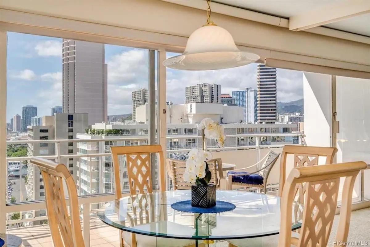 Ilikai #1743 Panoramic Views On Waikiki Beach Apart otel Honolulu Dış mekan fotoğraf