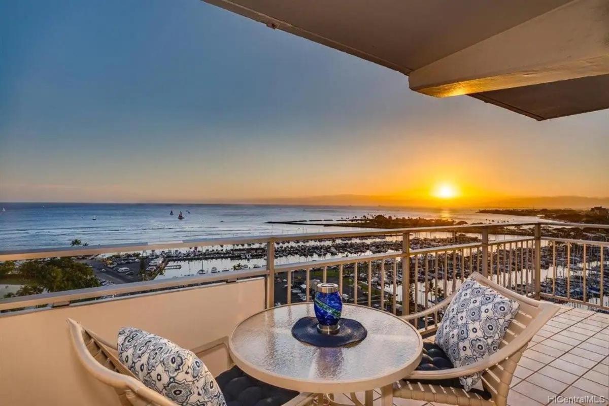 Ilikai #1743 Panoramic Views On Waikiki Beach Apart otel Honolulu Dış mekan fotoğraf